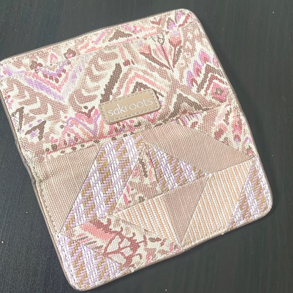 Sakroots Women’s Bi-Fold Wallet - Picture 3 of 9